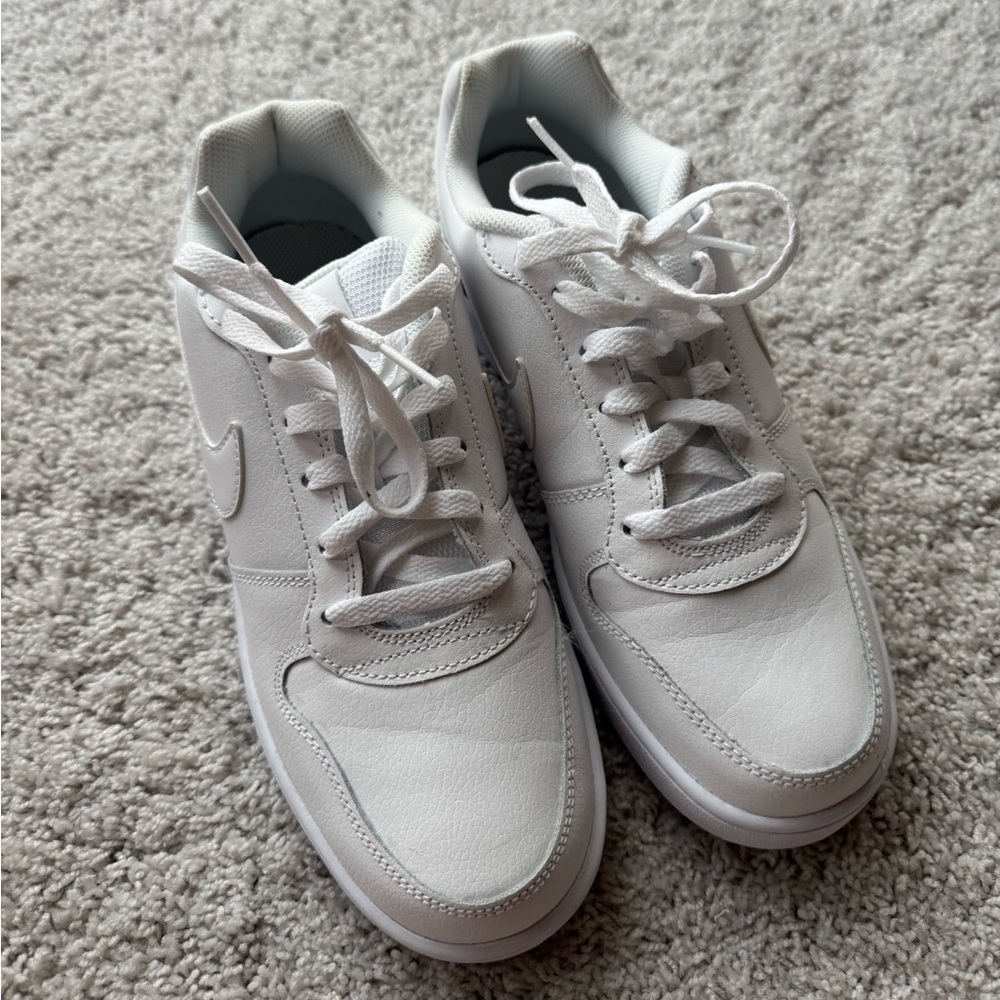 NIKE WMNS NIKE EBERNON LOW - Picture 2 of 13